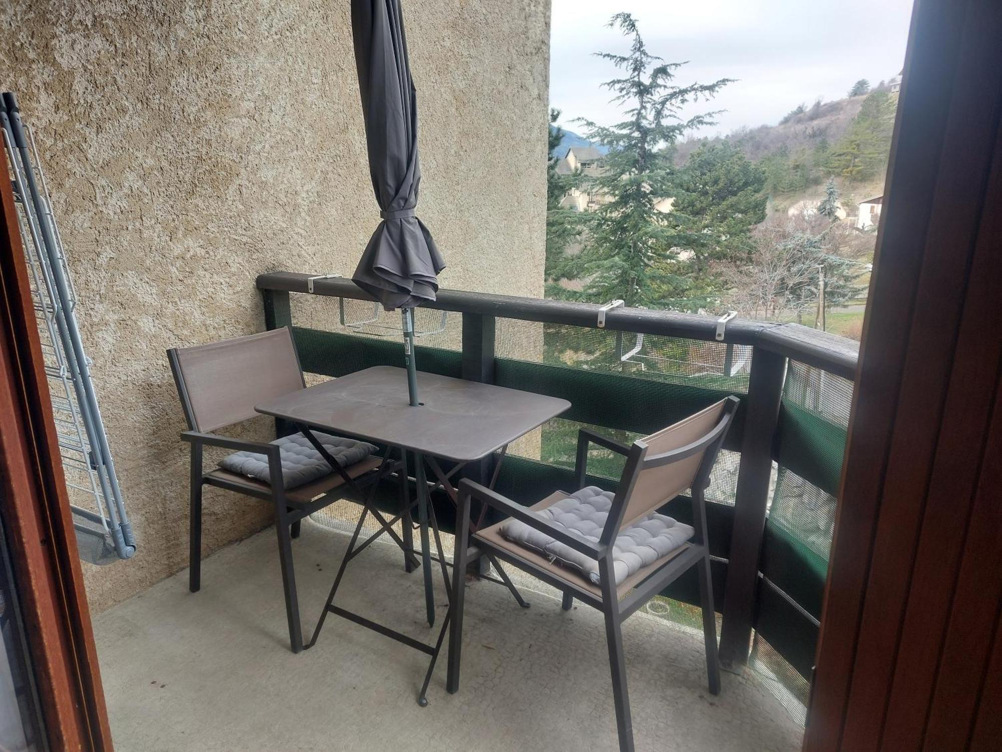 Appartement En Residence Proche Du Plan D'Eau Embrun Bagian luar foto
